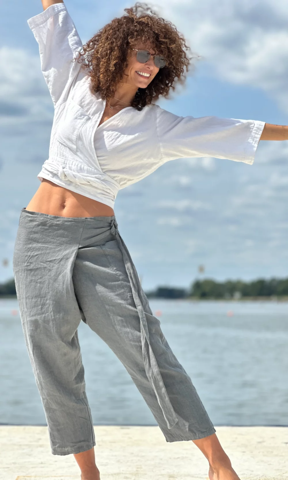 Leinenhose mit Bindegürtel