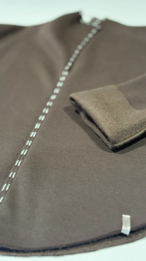 Bluza z przeszyciami półgolf