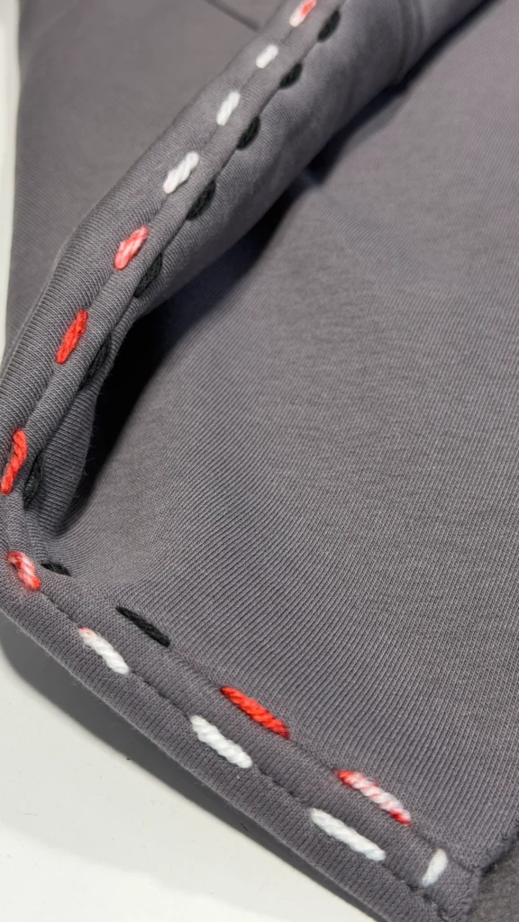 Bluza z przeszyciami UNISEX